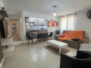Excelente Apartamento a 130 Metros da Praia de Bombas
